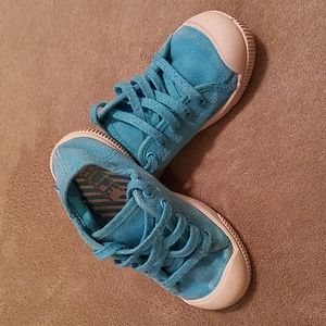 Keen Kids Hope1 size 9 lace-up sneakers, teal with white soles.